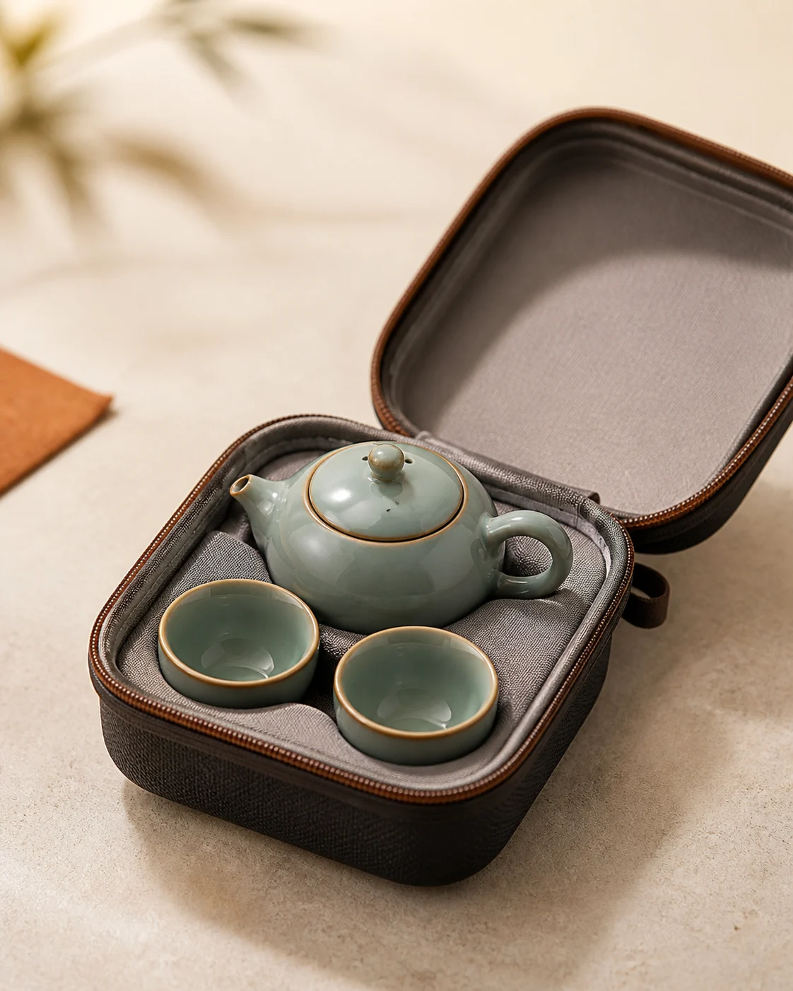 Travel tea set
